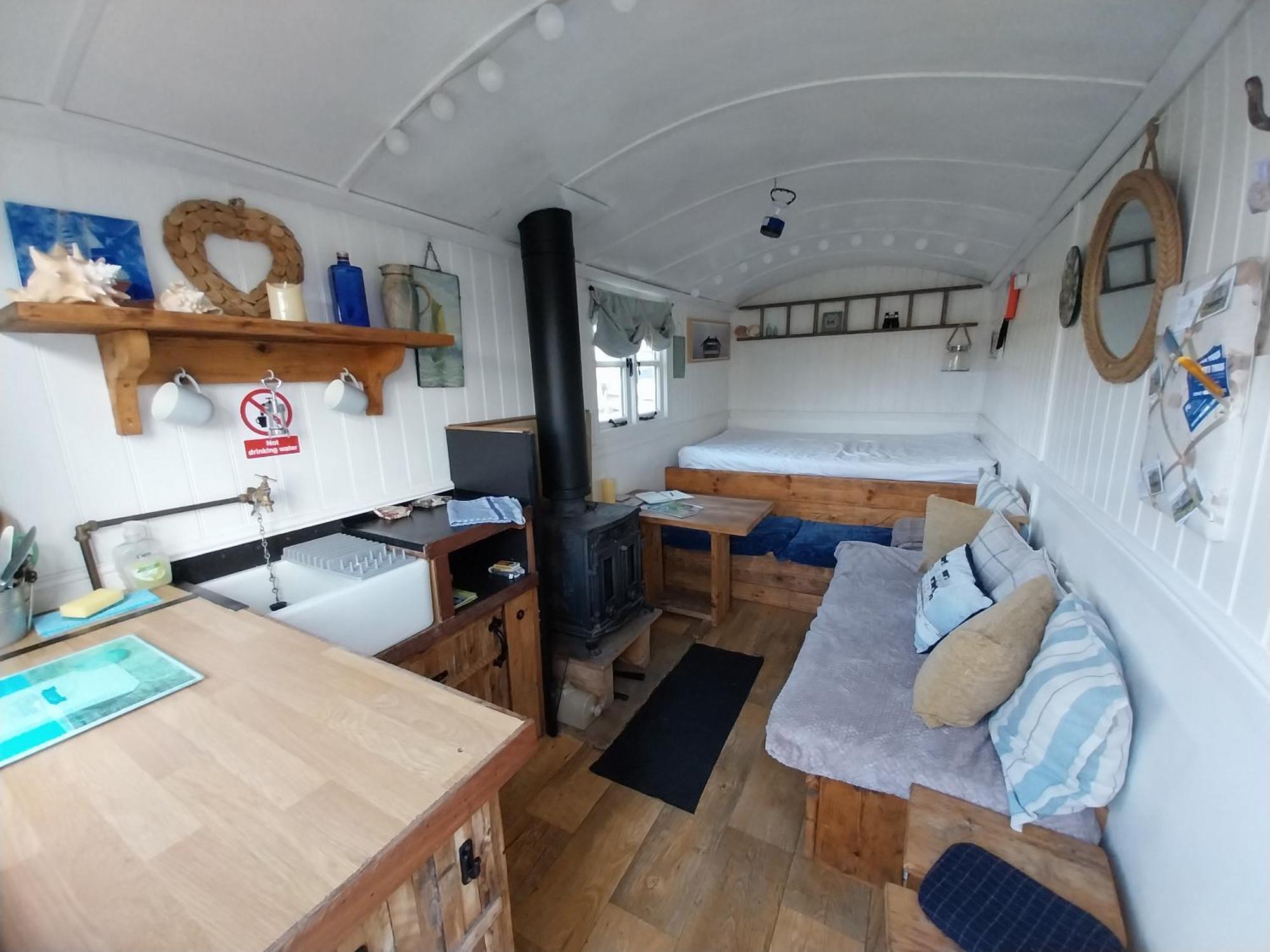 Meadowbeck - Shepherd Huts Fylingdales Eksteriør bilde