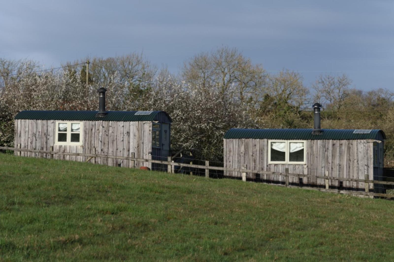 Meadowbeck - Shepherd Huts Fylingdales Eksteriør bilde