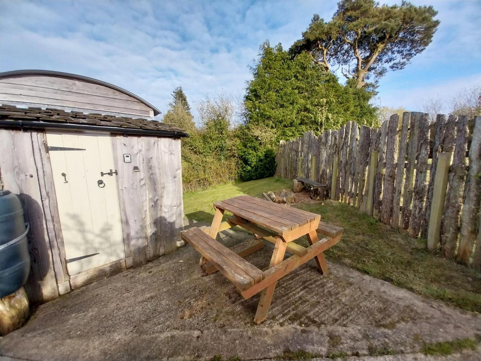 Meadowbeck - Shepherd Huts Fylingdales Eksteriør bilde