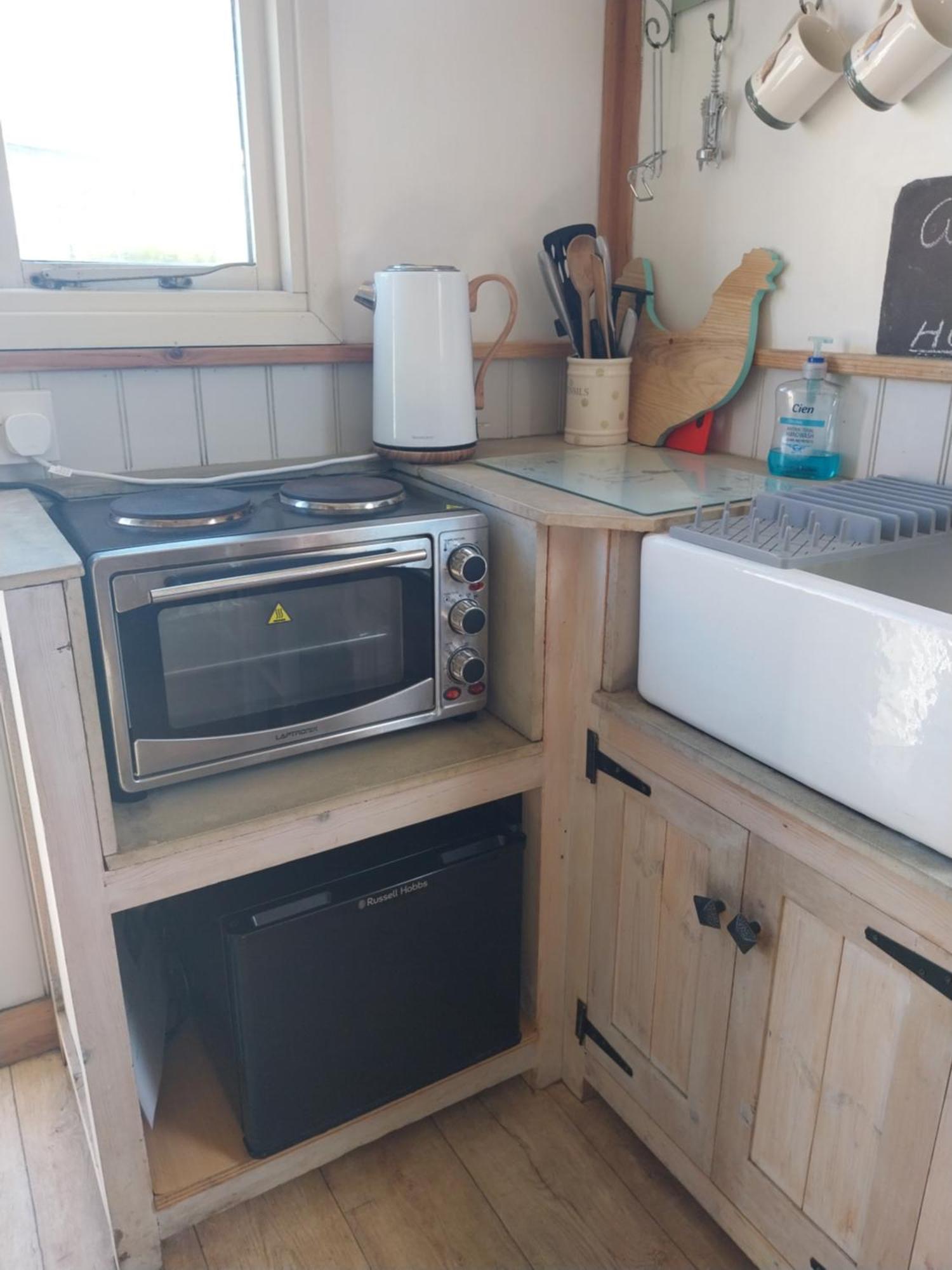 Meadowbeck - Shepherd Huts Fylingdales Eksteriør bilde