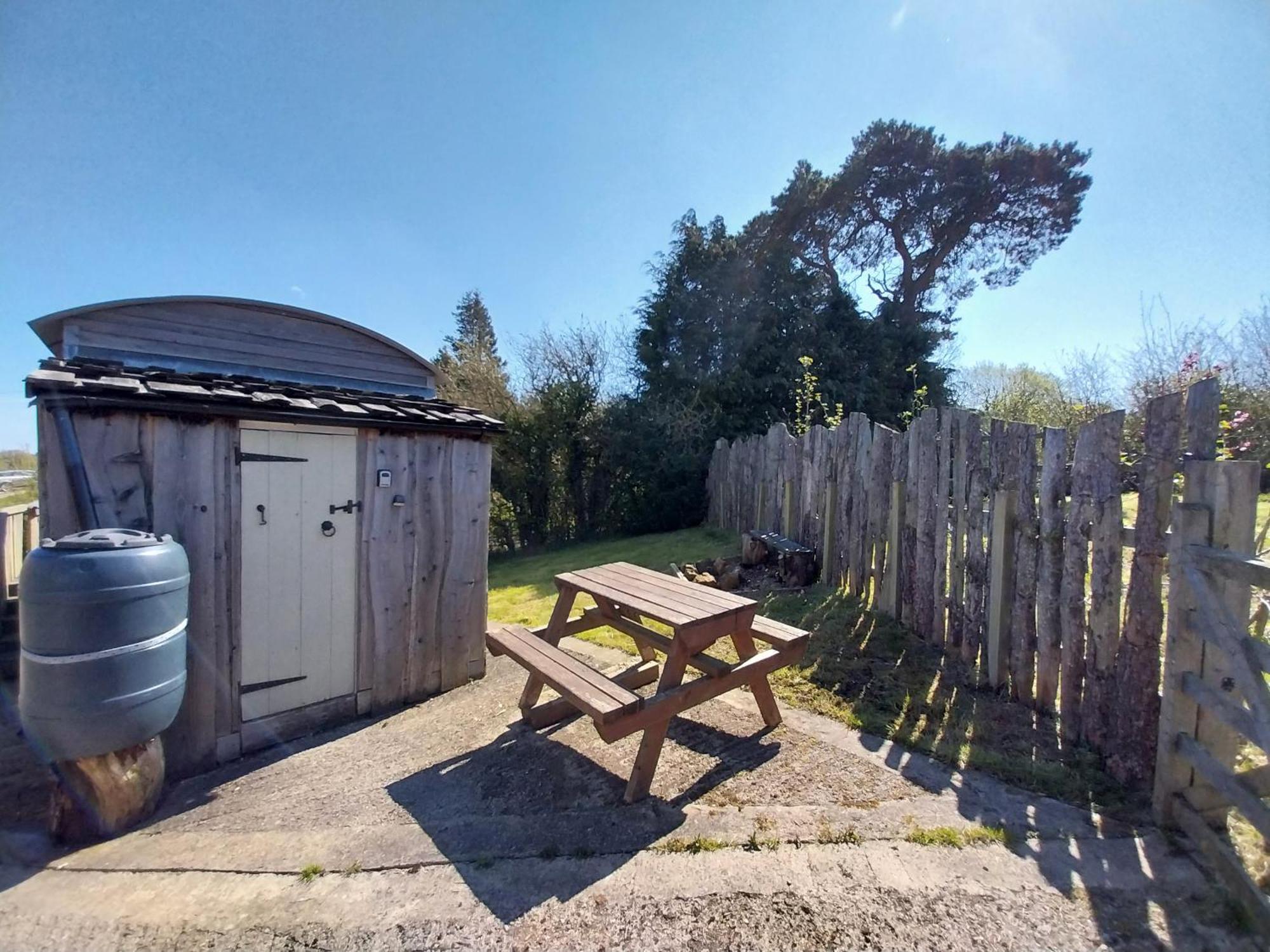 Meadowbeck - Shepherd Huts Fylingdales Eksteriør bilde